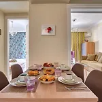 Academia アパート