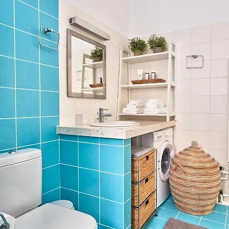 Academia Apartment *