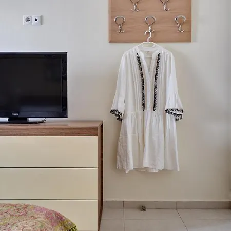 Academia Apartment *